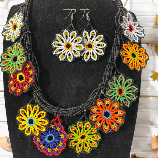 Collar Flores de Colores