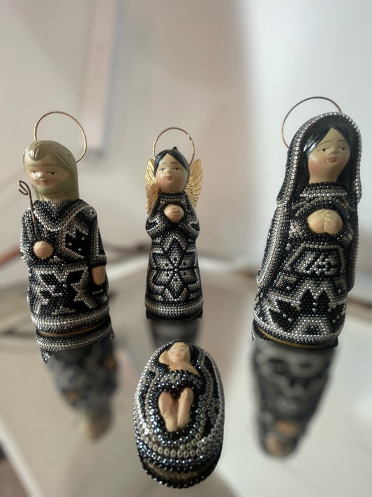 Nacimiento de navidad Grande Gris NACGRAND01 - TATEHUARI, arte huichol