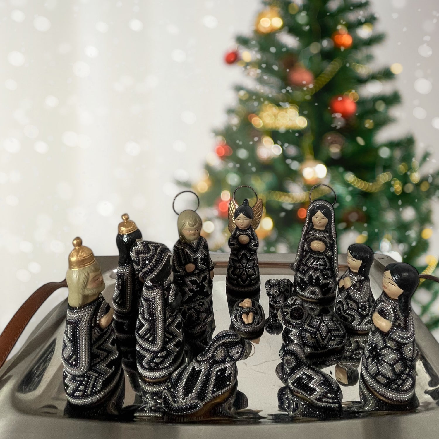 Nacimiento de navidad Grande Gris NACGRAND01 - TATEHUARI, arte huichol