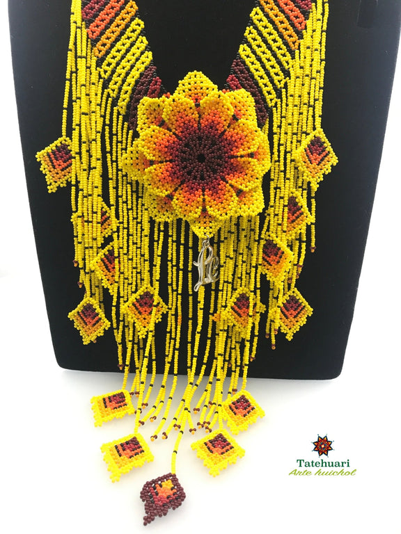 #product_namCollar de Chaquira flores colgantese# - TATEHUARI, arte huichol