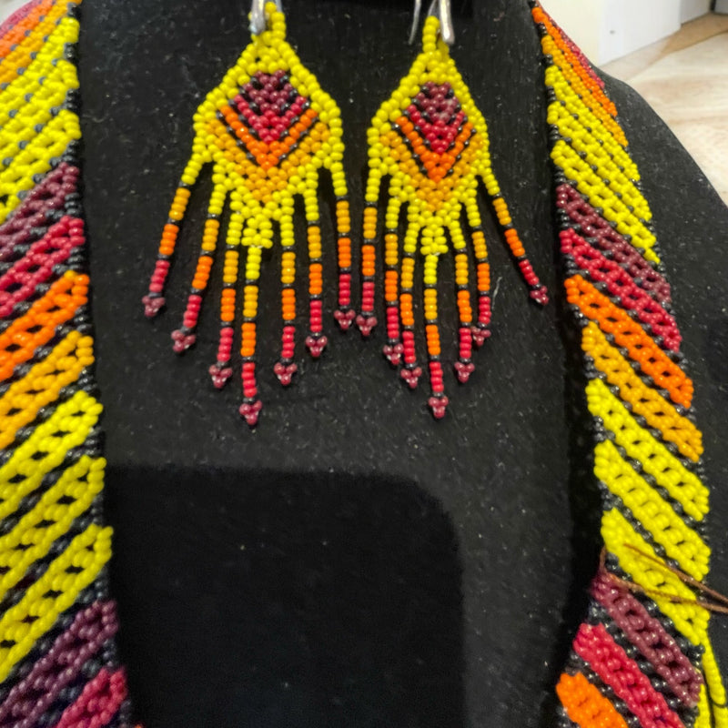 Collar Pavo Real Amarillo