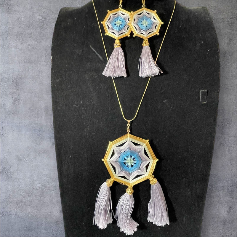 Collar Mandala Gris - TATEHUARI, arte huichol