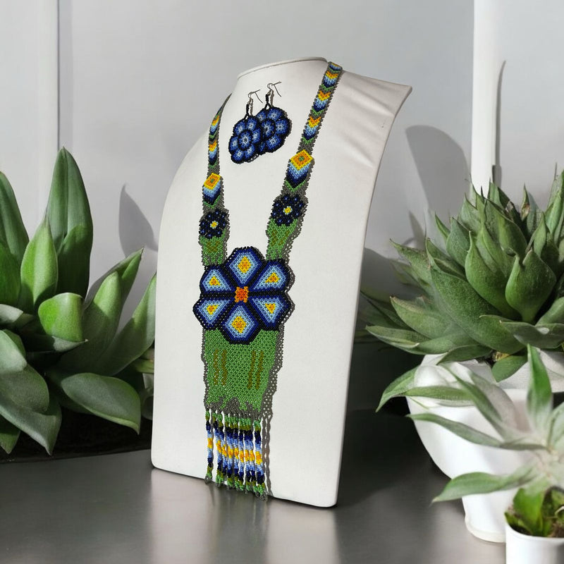 Collar Peyote Azul - TATEHUARI, arte huichol