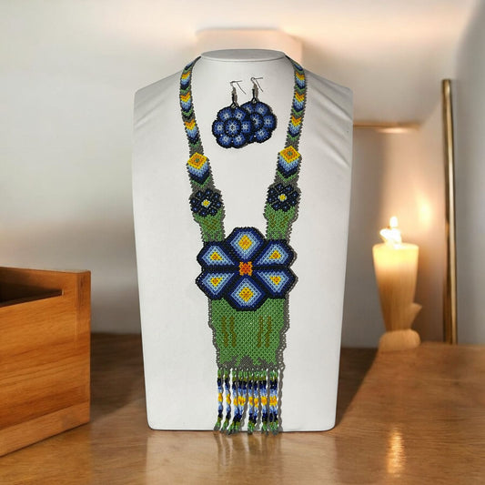 Collar Peyote Azul - TATEHUARI, arte huichol