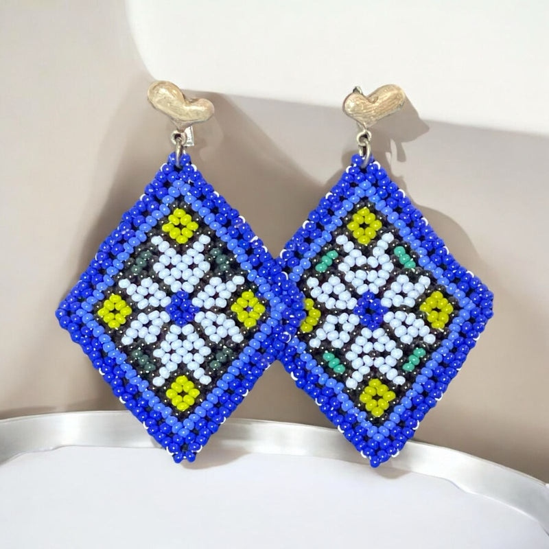 Collar Rombos Azul - TATEHUARI, arte huichol