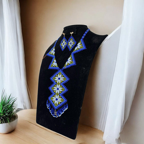 Collar Rombos Azul - TATEHUARI, arte huichol