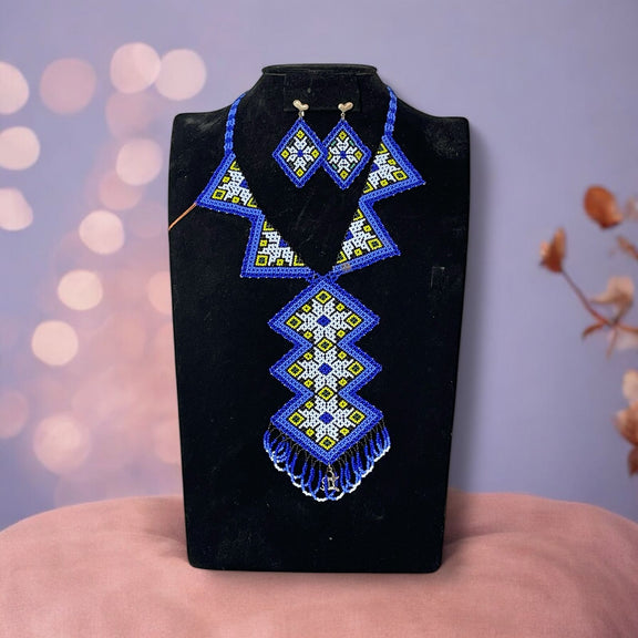 Collar Rombos Azul - TATEHUARI, arte huichol