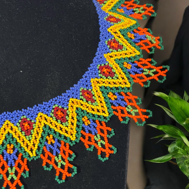 Collar Pechera - TATEHUARI, arte huichol