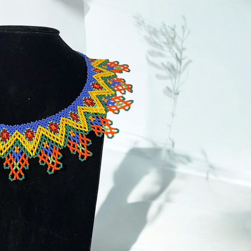 Collar Pechera - TATEHUARI, arte huichol