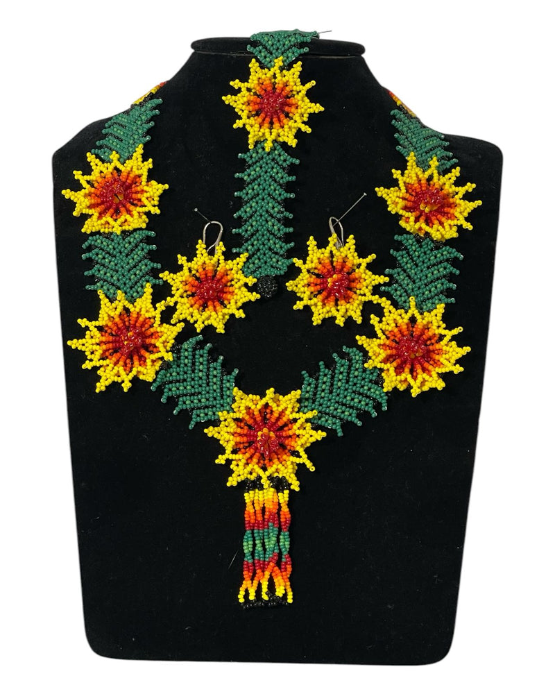 Collar Flores Amarillas