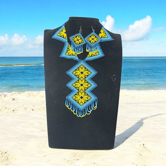 Collar Rombos Azul Cielo