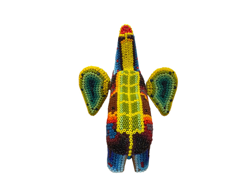 Elefante de Chaquira FM06 - TATEHUARI, arte huichol