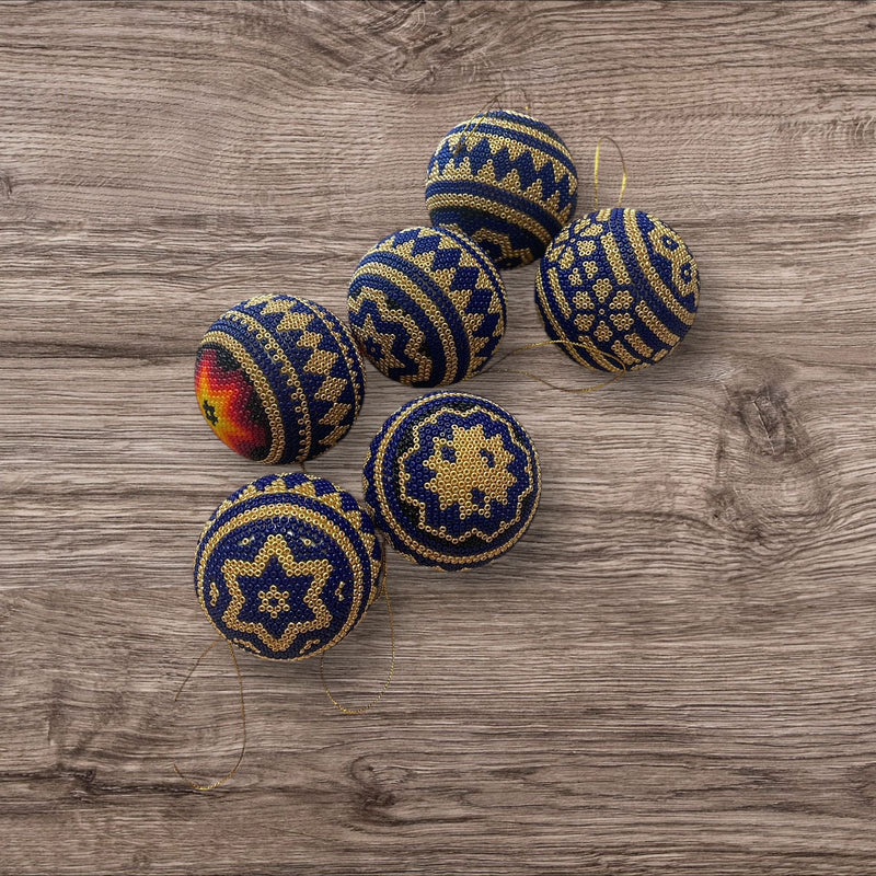 Esfera Decorada con Chaquira ESF10 - Arte Huichol - TATEHUARI, arte huichol