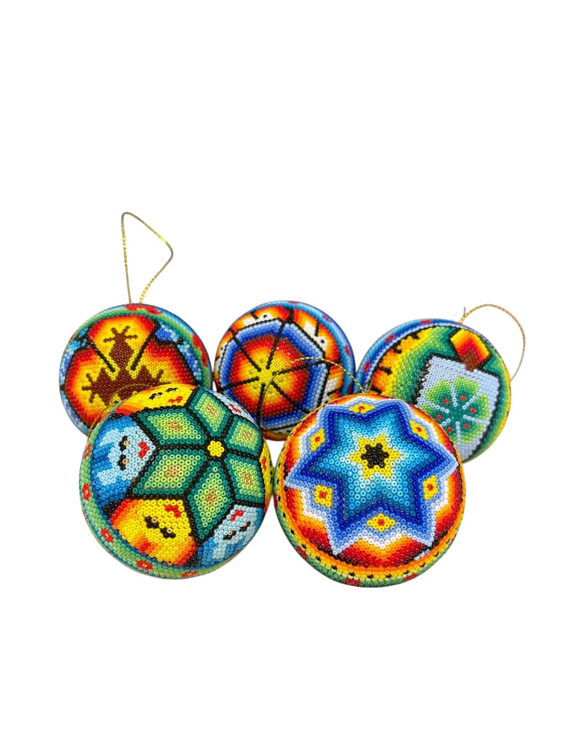Esfera Decorada con Chaquira Mediana ESF03 - Arte Huichol - TATEHUARI, arte huichol