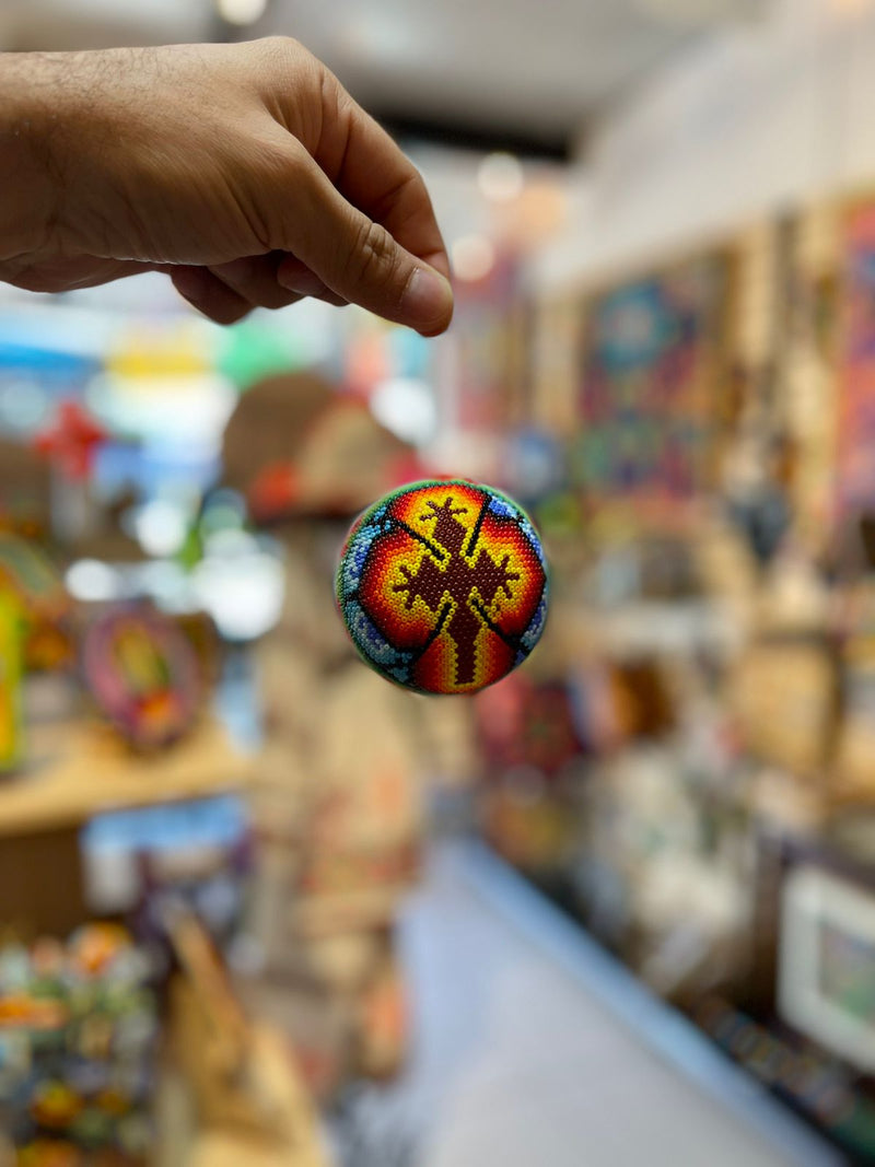 Esfera Decorada con Chaquira Mediana ESF03 - Arte Huichol - TATEHUARI, arte huichol