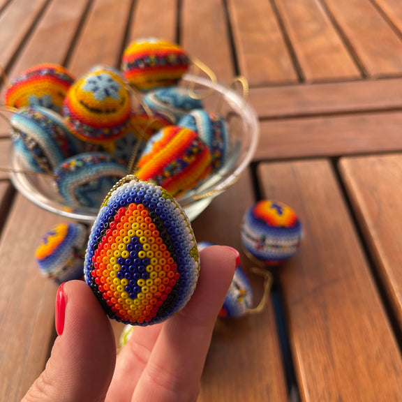 Esferas Mini en forma de Huevo ESF09 - Arte Huichol - TATEHUARI, arte huichol