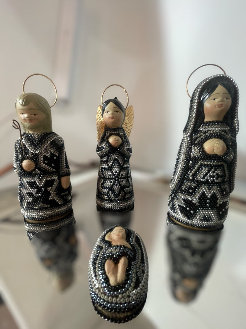 Nacimiento de navidad Grande Gris NACGRAND01 - TATEHUARI, arte huichol