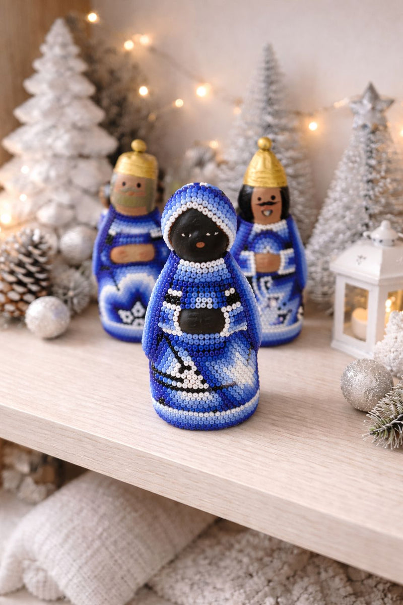 Nacimiento de Navidad Chico Azul NACCH04 - TATEHUARI, arte huichol