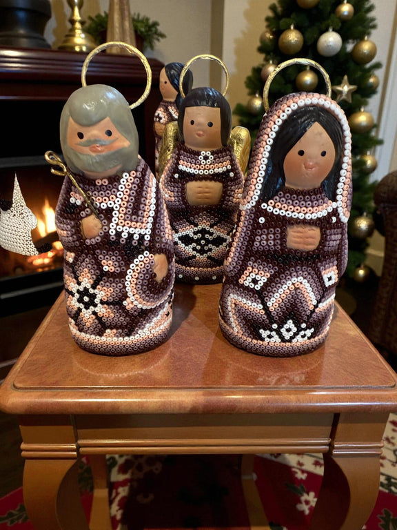 Nacimiento de navidad Chico Tinto. NACCH02 - TATEHUARI, arte huichol