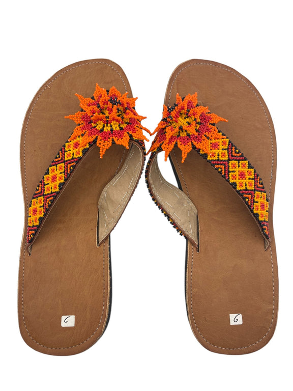 Sandalias de chaquira SANDCH09 - TATEHUARI, arte huichol
