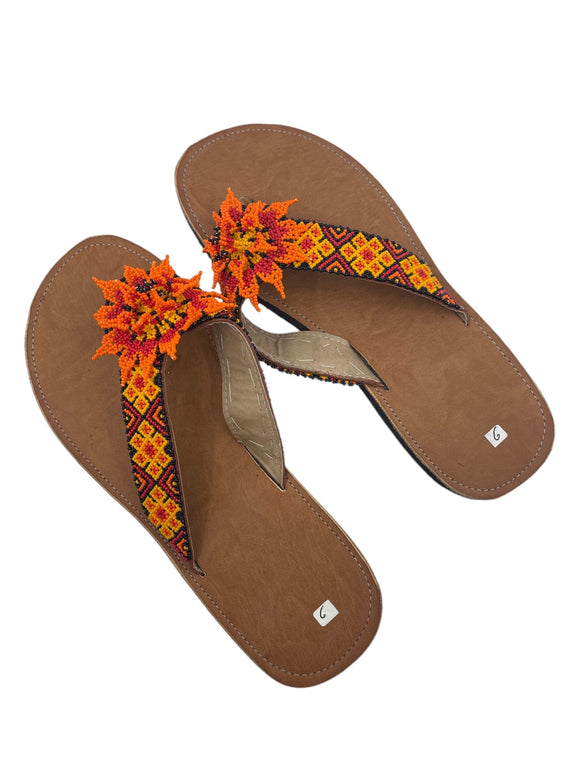 Sandalias de chaquira SANDCH09 - TATEHUARI, arte huichol
