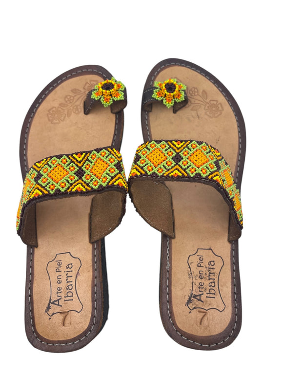 Sandalias de chaquira SANDCH12 - TATEHUARI, arte huichol