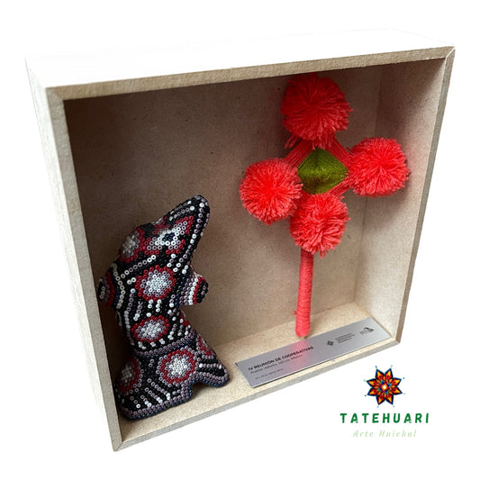 Nicho con Figura Chica y Ojo de Dios - Arte Huichol