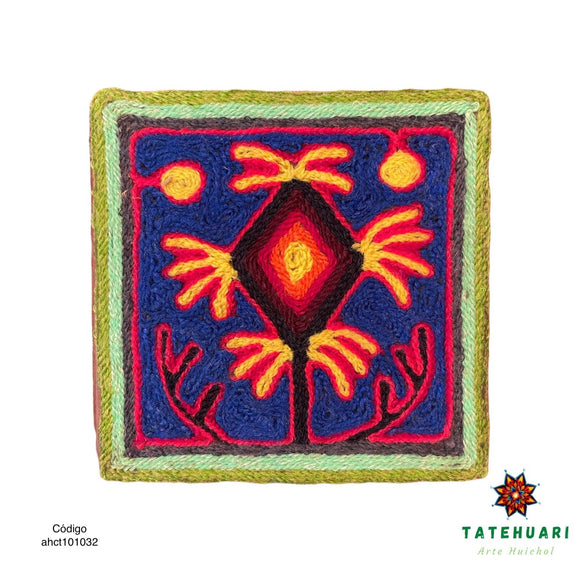 Cuadro o Tabla de Estambre 10 X 10 cms - TATEHUARI, arte huichol